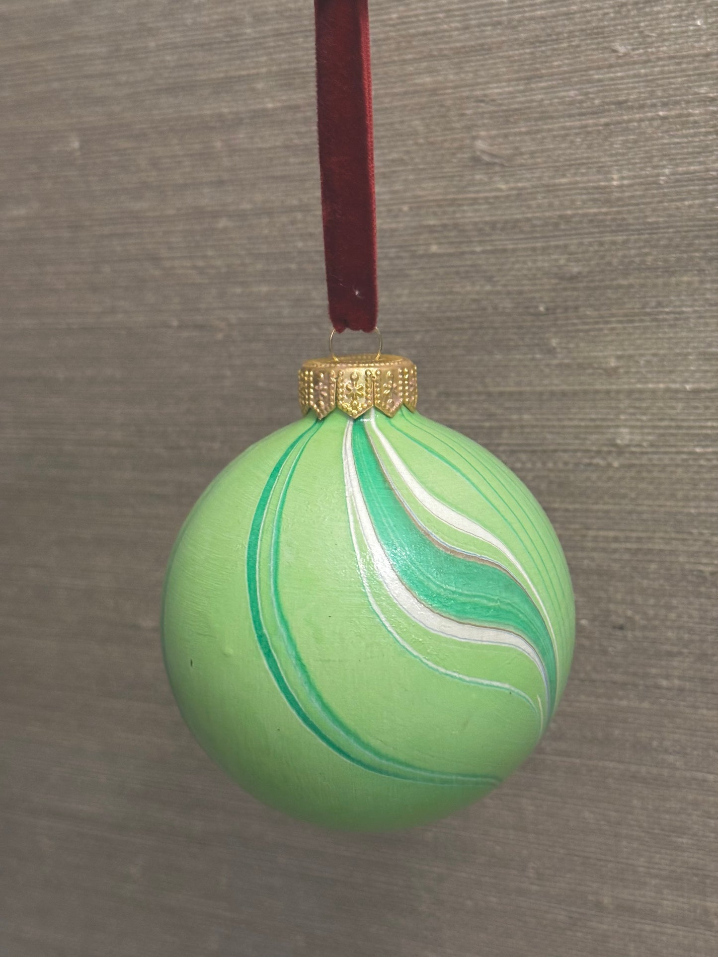 Ceramic bauble